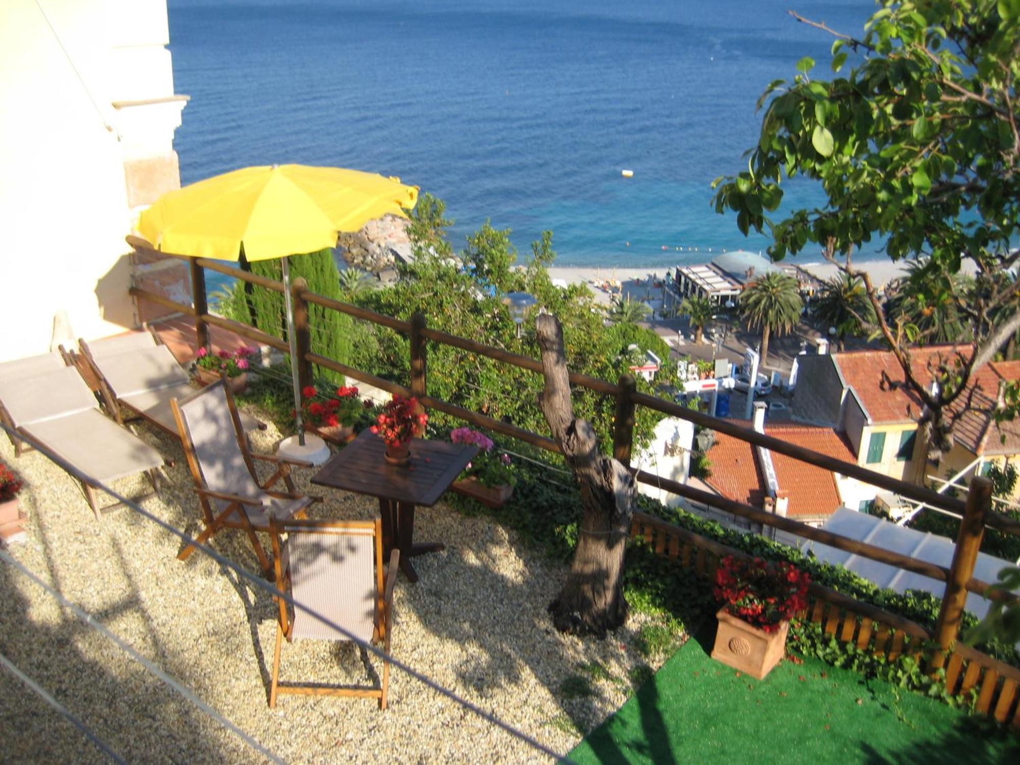 Palazzo Vescovile 4* Noli